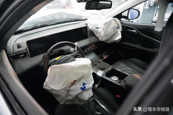 新車｜正撞、側撞、偏置碰撞後 你的電動汽車安全嗎？