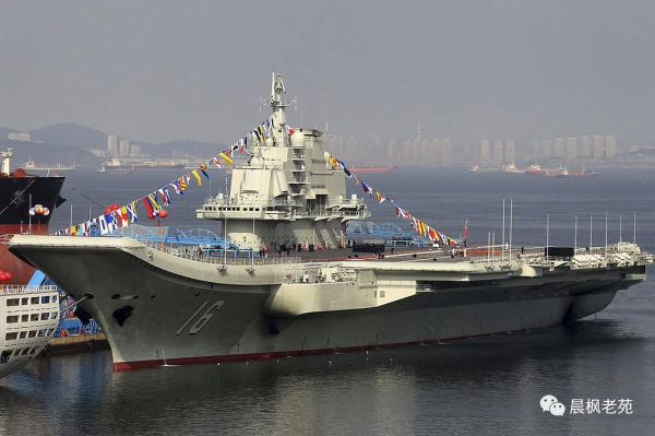 從艦橋看003航母的設計創意