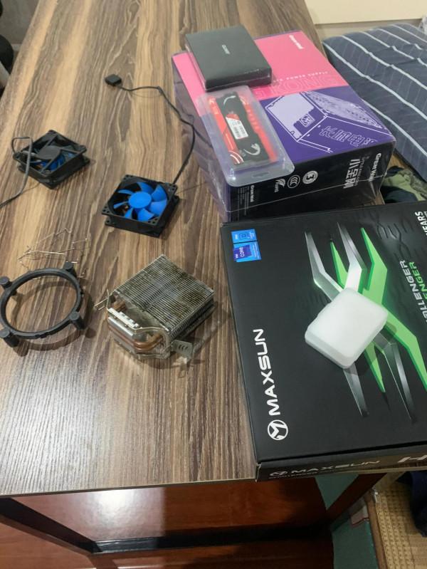 十月高性價比主機組裝,顯示卡價格離譜,用核顯過渡 十月高性價比主機組裝,顯示卡價格離譜,用核顯過渡