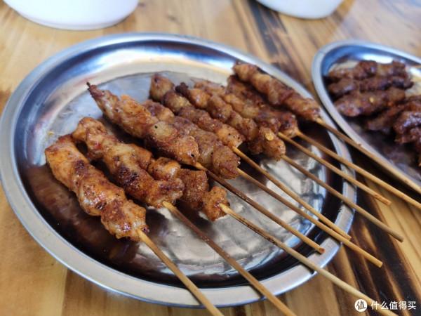 旅行就要邊走邊吃：舌尖上的昆明，盤點我在昆明吃到的各種美食