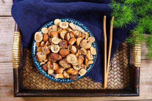 增生、囊腫、結節皆屬“無形之痰”，清代名醫名方加減，化痰軟堅