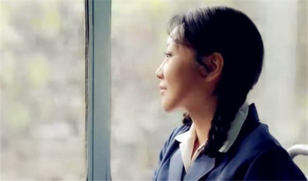 臉上寫滿“假”字，這些整容演員的臉，觀眾看了分分鐘齣戲