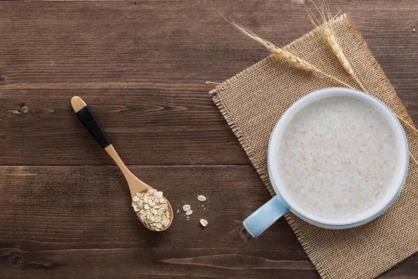 燕麥奶可以替代牛奶嗎？它更適合哪些人群？