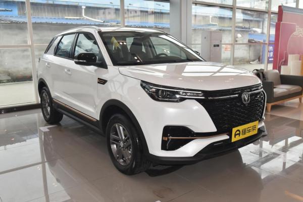 長安CS55 PLUS:5門5座SUV,搭載180馬力+6MT動力,造型時尚 長安CS55 PLUS:5門5座SUV,搭載180馬力+6MT動力,造型時尚