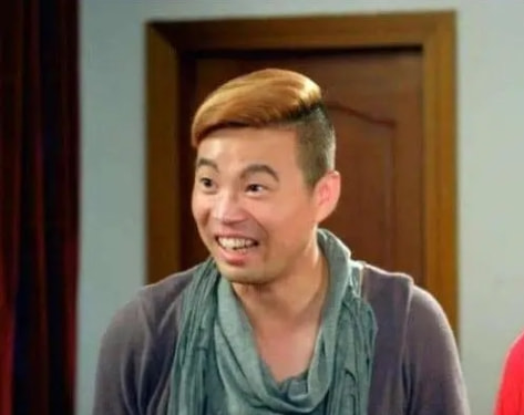 “老實人”王迅:拋棄糟糠妻,娶小18歲嬌妻,前妻去世被罵上熱搜 “老實人”王迅:拋棄糟糠妻,娶小18歲嬌妻,前妻去世被罵上熱搜