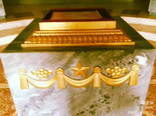 風煙滾滾唱英雄