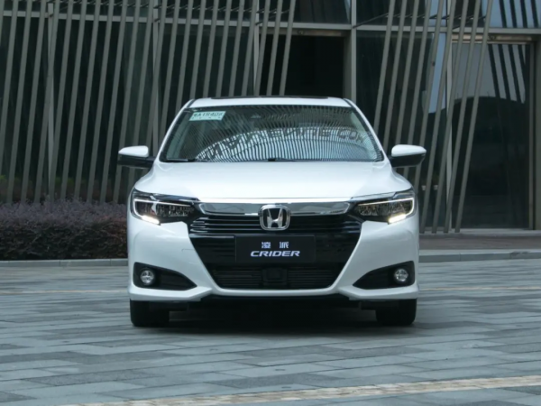 10萬熱門家轎改款！加長、加配置，這下每月不止賣10000臺了