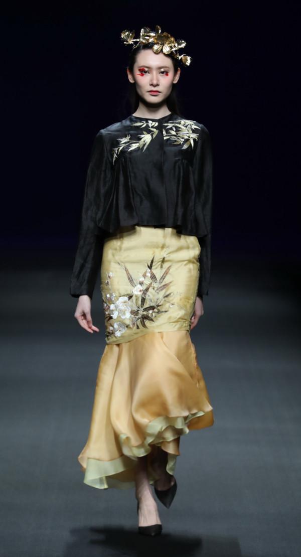 香雲博物志 | 如何鑑別真假蠶絲? 香雲博物志 | 如何鑑別真假蠶絲?