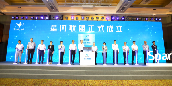 華為不再孤軍奮戰，聯手140家國產企業，組建“復仇者聯盟”