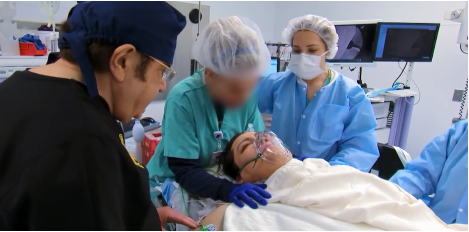 美國肥胖夫妻，兩人體重加起來超過1200斤，走幾步都累得不行