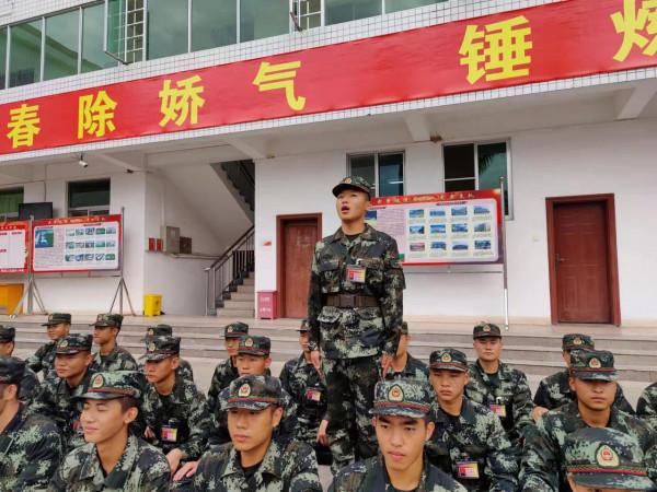 老兵親述東山保衛戰 新兵黨史學習效果佳