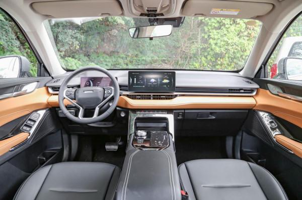 還是你會來事！第三代哈弗H6新增樂享型，新車僅售12.1萬元