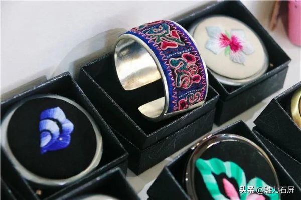 文博會上的石屏風潮 文博會上的石屏風潮