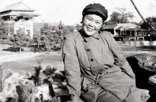 98歲在3年“謊言”中離世：愛妻承諾比他晚離去，不料只能食言