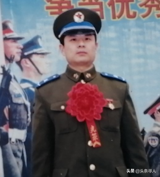 尋山東煙臺籍戰友林朋！&OpenCurlyDoubleQuote;記得你總愛模仿邁克爾&CenterDot;傑克遜，20年了，你在哪裡&rdquo;