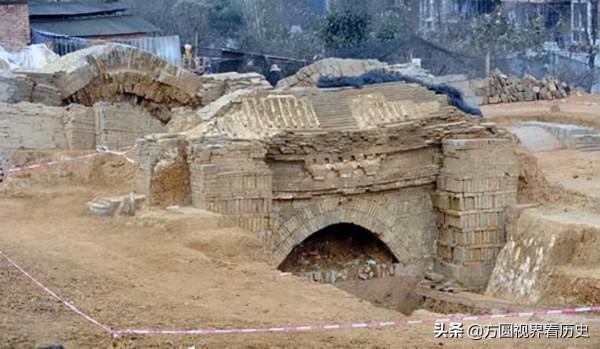 湖南一座古墓,墓主靠拍馬屁起家,最後善終,死後享受高規格墓葬 湖南一座古墓,墓主靠拍馬屁起家,最後善終,死後享受高規格墓葬