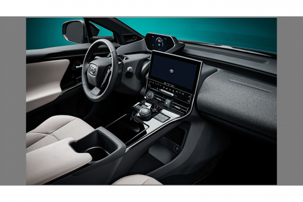 豐田純電平臺量產車來了!太陽能充電板/四驅長續航 豐田純電平臺量產車來了!太陽能充電板/四驅長續航