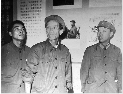 80年，金日成來中國訪問，向鄧小平打聽一人下落：我們都很牽掛他