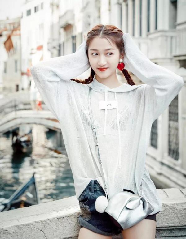 國民閨女關曉彤 國民閨女關曉彤