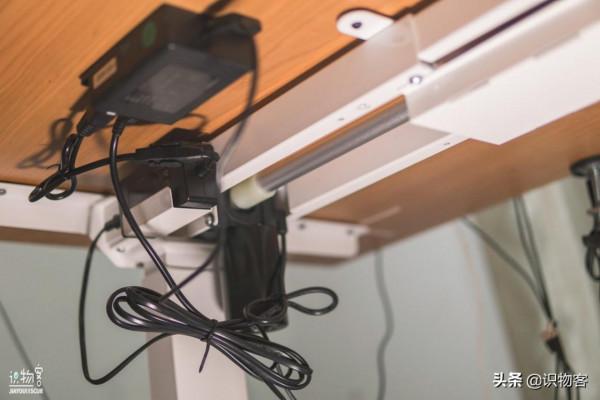 向我的桌搭邁出的第一步——樂歌AI智慧電動升降桌體驗 向我的桌搭邁出的第一步——樂歌AI智慧電動升降桌體驗