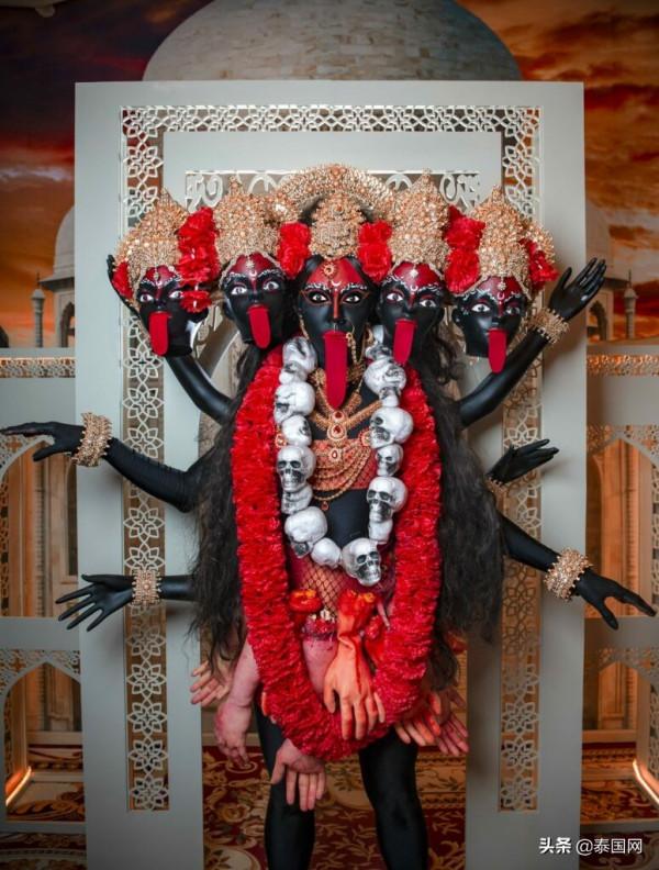 萬聖節Cos佛祖引非議，泰國網紅將被傳召