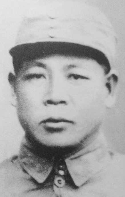 他曾兩次擔任江蘇省省長，一生都在為家鄉默默貢獻，活到了80歲