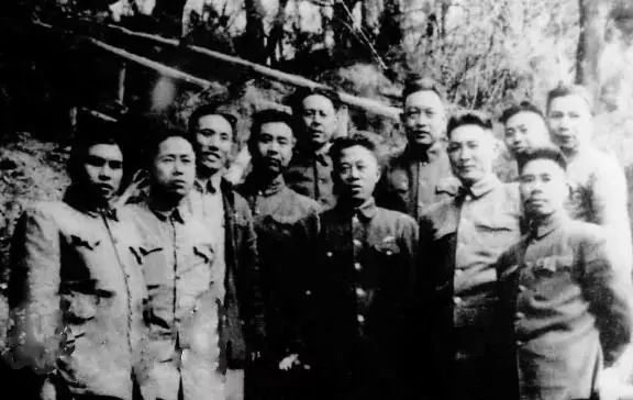 新中國第七任交通部長，曾是長津湖全殲“北極熊團”的鐵血軍長