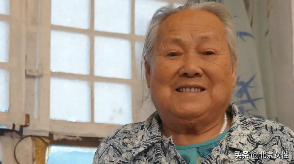 百人百集微黨課（73）｜鄭淑英：前線的戰士們是最辛苦的，咱們要把後勤工作做好，讓他們吃飽穿暖