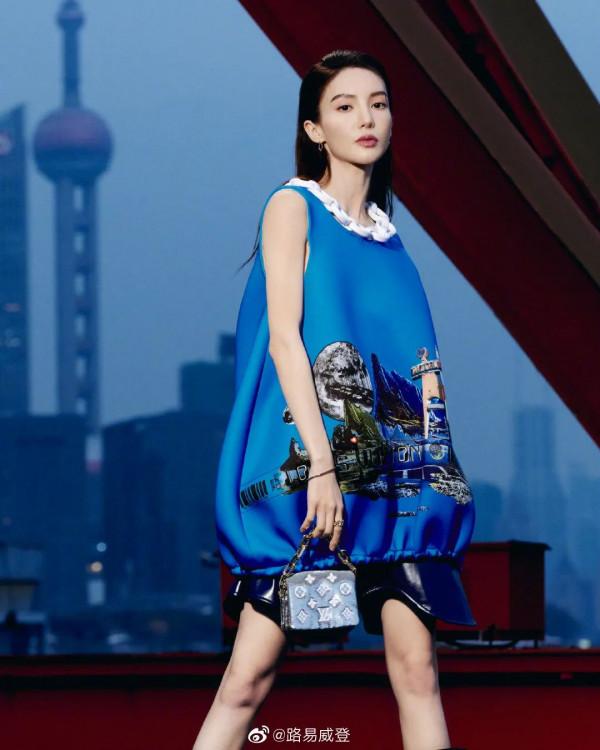 年末氛圍組組長楊冪已經上線，你還不加入嗎？