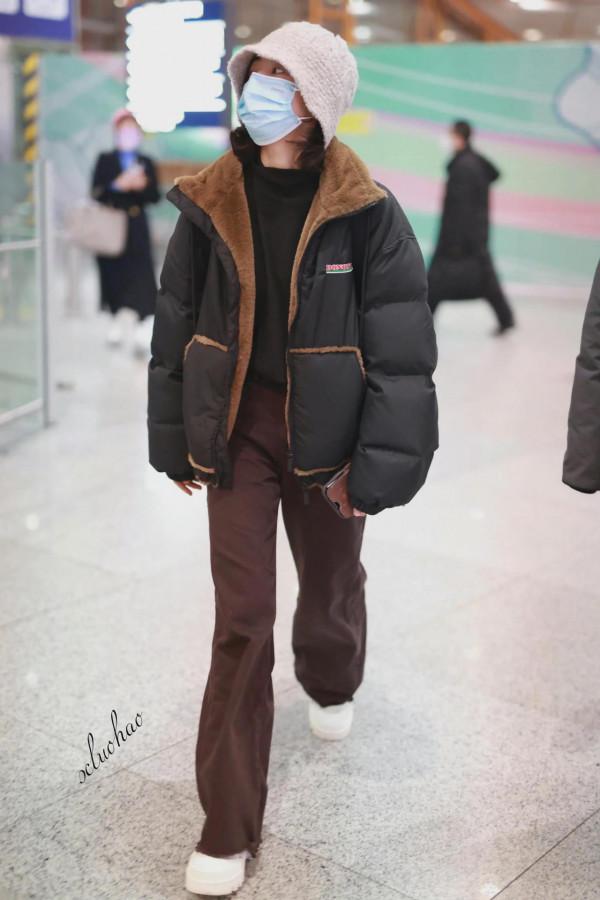 一週女明星機場私服穿搭，關曉彤、張子楓、劉雨昕、吳宣儀等