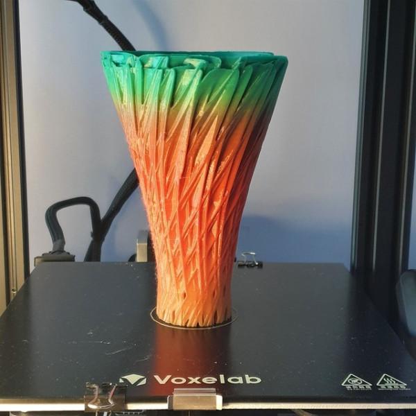 果然高手在民間!她做的3D列印花瓶是個藝術品 果然高手在民間!她做的3D列印花瓶是個藝術品