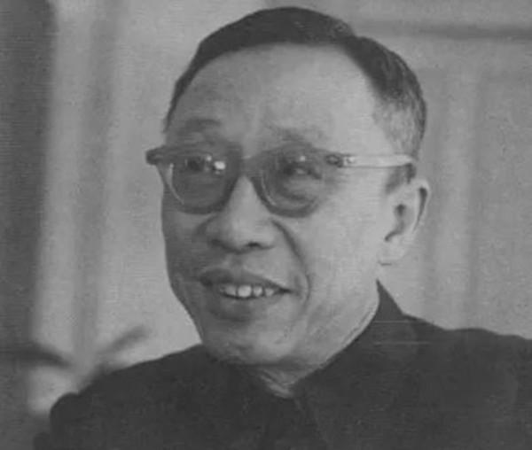 中國最後一位御醫鸚烈鵬,服侍溥儀10年,105歲堅持為百姓看病 中國最後一位御醫鸚烈鵬,服侍溥儀10年,105歲堅持為百姓看病