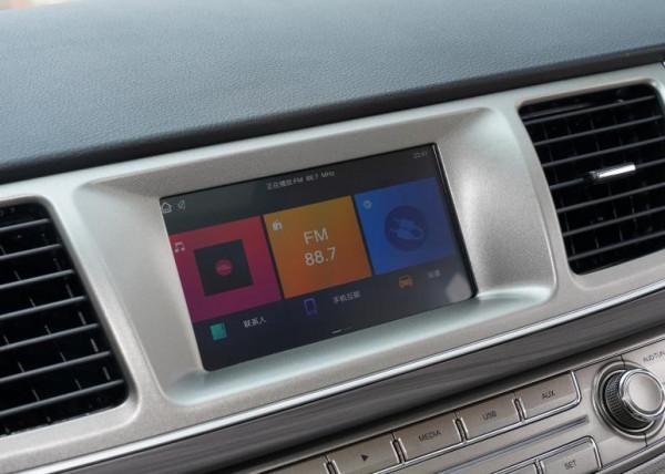 配2.0T發動機+軸距3198mm，起價14.58萬元，大通G10太能“裝”了