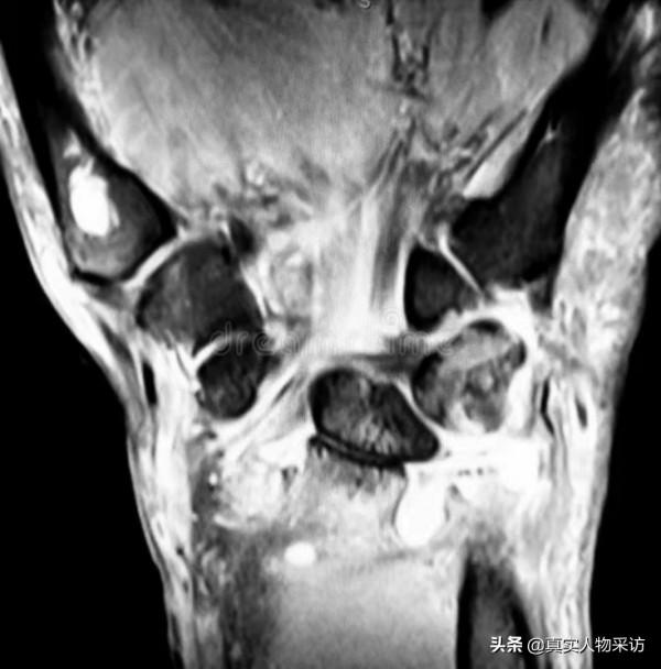 我兒子，80後優秀士兵，因為一部手機離家出走，失蹤2年生死不明