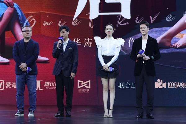 馮紹峰變化挺大，眼神好疲憊，看著有點蒼老，穿西裝都提不起氣質