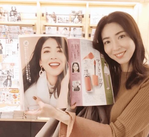 肌膚水嫩光滑，52歲坂村薰拿下日本選美冠軍，可謂豔壓群芳