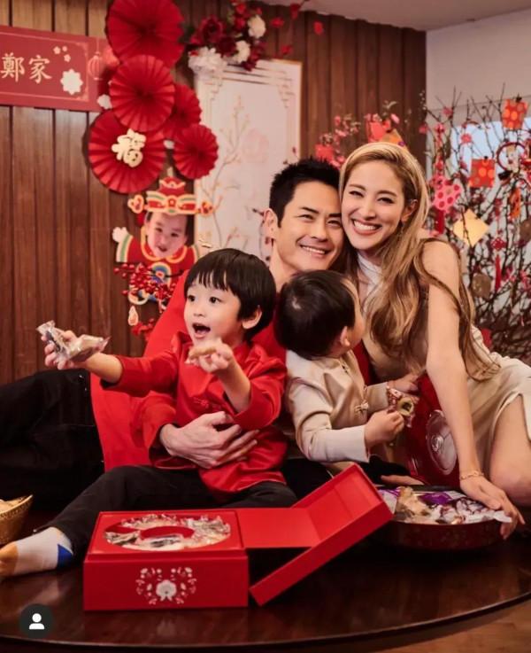 明星曬全家福：森碟比爸爸田亮高，張紀中像爺爺，胡杏兒最接地氣