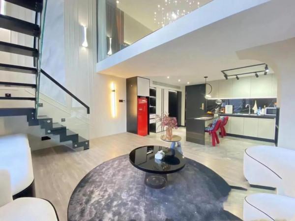 高新公寓屆的天花板