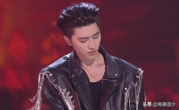 網曝芒果臺小年夜春晚陣容，多位頂流藝人加盟，兩大收視王牌迴歸