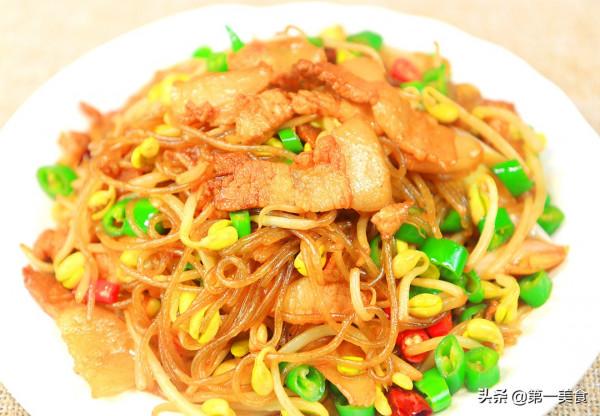 黃豆芽炒粉條不要直接下鍋炒，難怪總粘鍋，廚師長教你做法和訣竅