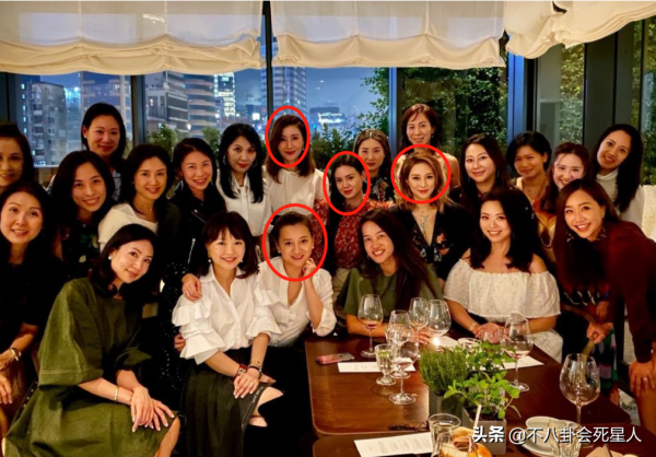 女明星混“名利場”太現實!楊冪合照貼邊,李嘉欣在貴婦團站角落 女明星混“名利場”太現實!楊冪合照貼邊,李嘉欣在貴婦團站角落