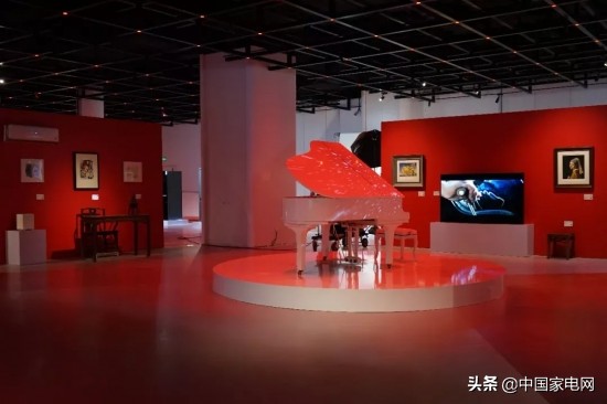 紅頂獎與浮雲藝術正式達成戰略合作 紅頂獎與浮雲藝術正式達成戰略合作