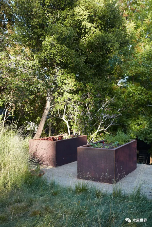 用當年的流行風格改建60年前的木屋,享受現代溫馨的生活 用當年的流行風格改建60年前的木屋,享受現代溫馨的生活