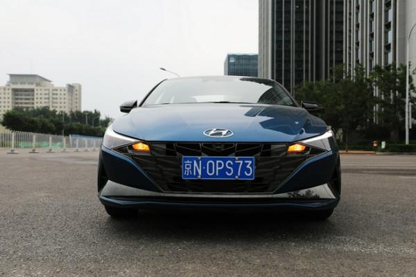 月薪1萬的人怎樣看待經濟適用的車？帶著問題試駕第七代伊蘭特