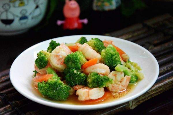 春天多給孩子吃這5大&OpenCurlyDoubleQuote;黃金菜&rdquo;，營養高價格低，孩子愛吃長得快