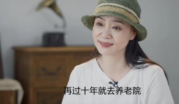 劉雪華獨居生活讓人心疼，娛樂圈還有不少這樣的明星她們又會怎樣