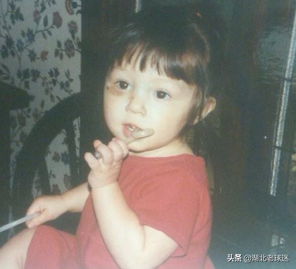 澳網將上演中日韓對決？佩古拉童年照片曝光，東亞小女孩的模樣