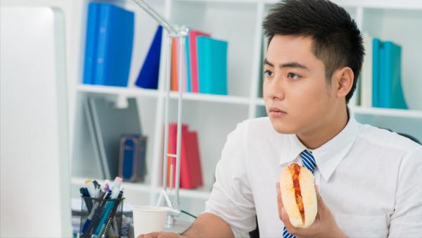 把孩子全託給了退休後的父母,沒有時間探望,他們在幹什麼? 把孩子全託給了退休後的父母,沒有時間探望,他們在幹什麼?