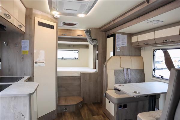 21年旌航房車最熱銷車型，新款WH-4國六依維柯雙拓展房車