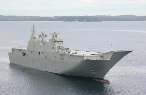 “堪培拉”級兩棲攻擊艦圖集（118圖）